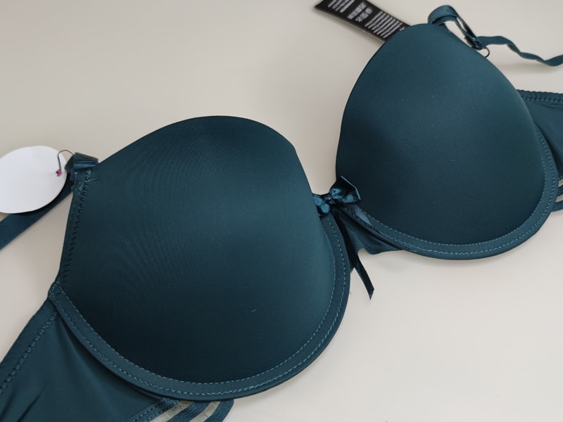 БT_72663C_Black_Big