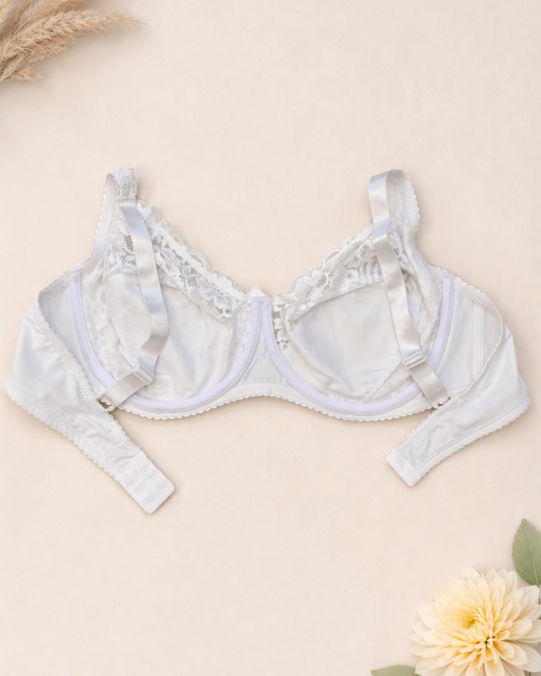 BT_23023E_AI_White_2_Inst